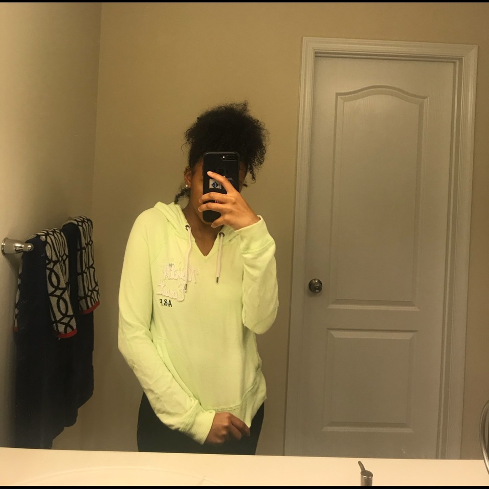 A&F HOODIE - Picture 3 of 3